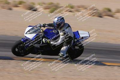 media/Dec-10-2023-SoCal Trackdays (Sun) [[0ce70f5433]]/Turn 9 Inside Set 2 (1115am)/